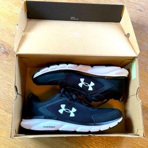 Mens Under Armour shoes size 10.5